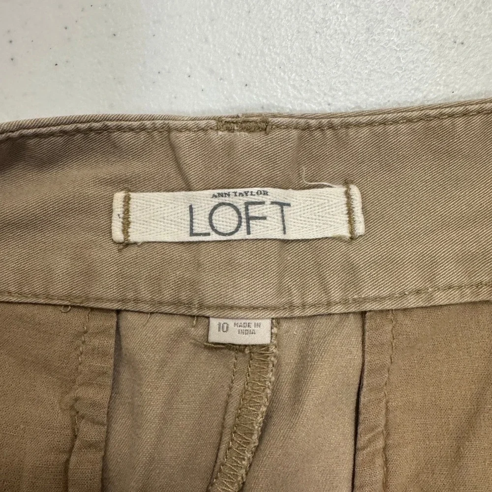 Ann Taylor LOFT Womens Khaki Tan Chino Shorts Size 10 Mid Rise Cotton Blend‎